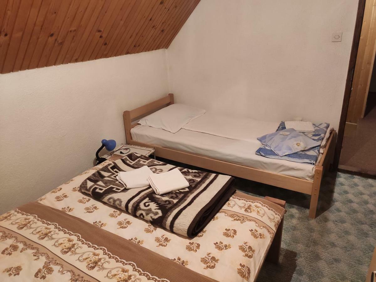 Hotel Sobe Kaljevic à Žabljak Extérieur photo